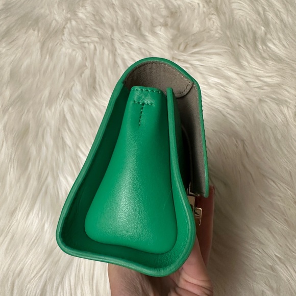 FURLA METROPOLIS REMIX
Shoulder Bag S Volt - Picture 6 of 9